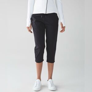 Lululemon Studio Crop II Pant Jogger – Black
Size 4 | Excellent Condition - Rare